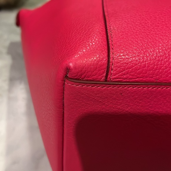 Coach  Shoulder bag  Small Tote satchel    leather   hot pink  Gold tone accents - Picture 11 of 17